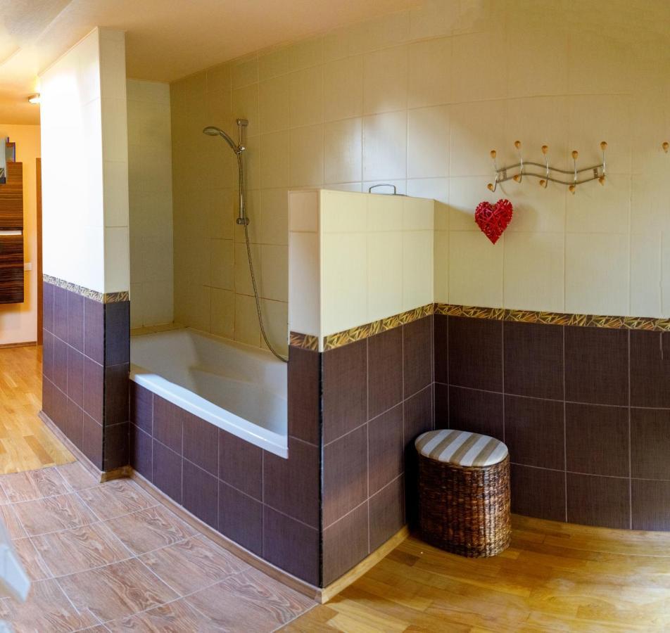 Bash Village House Вентспилс Екстериор снимка